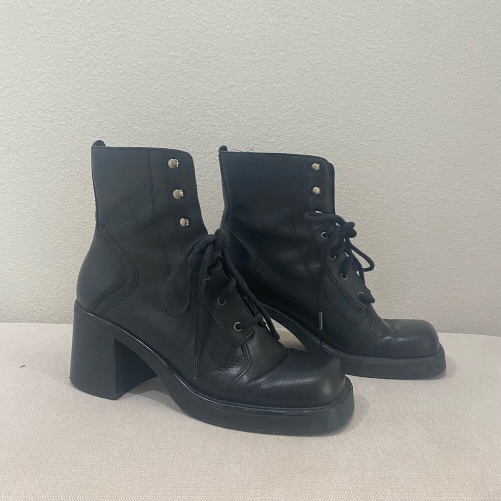 Vintage Y2K platform black lace up combat boots size 10 brand MIA